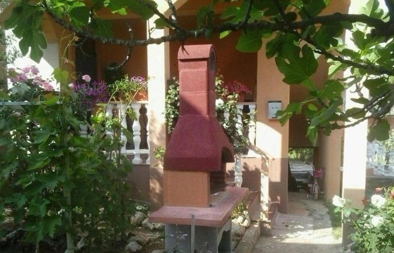 Apartment In Nin With Terrace, Air Conditioning, Wi-Fi Buitenkant foto